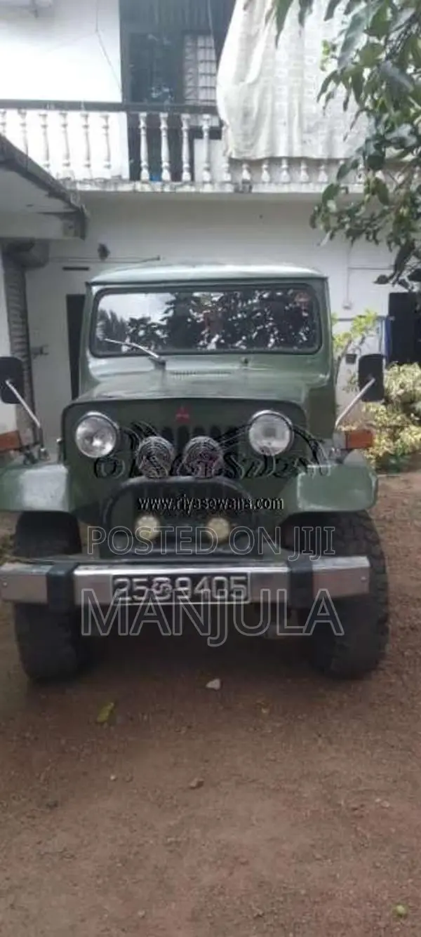 Mitsubishi 4DR5 1969 SUV (Used)
