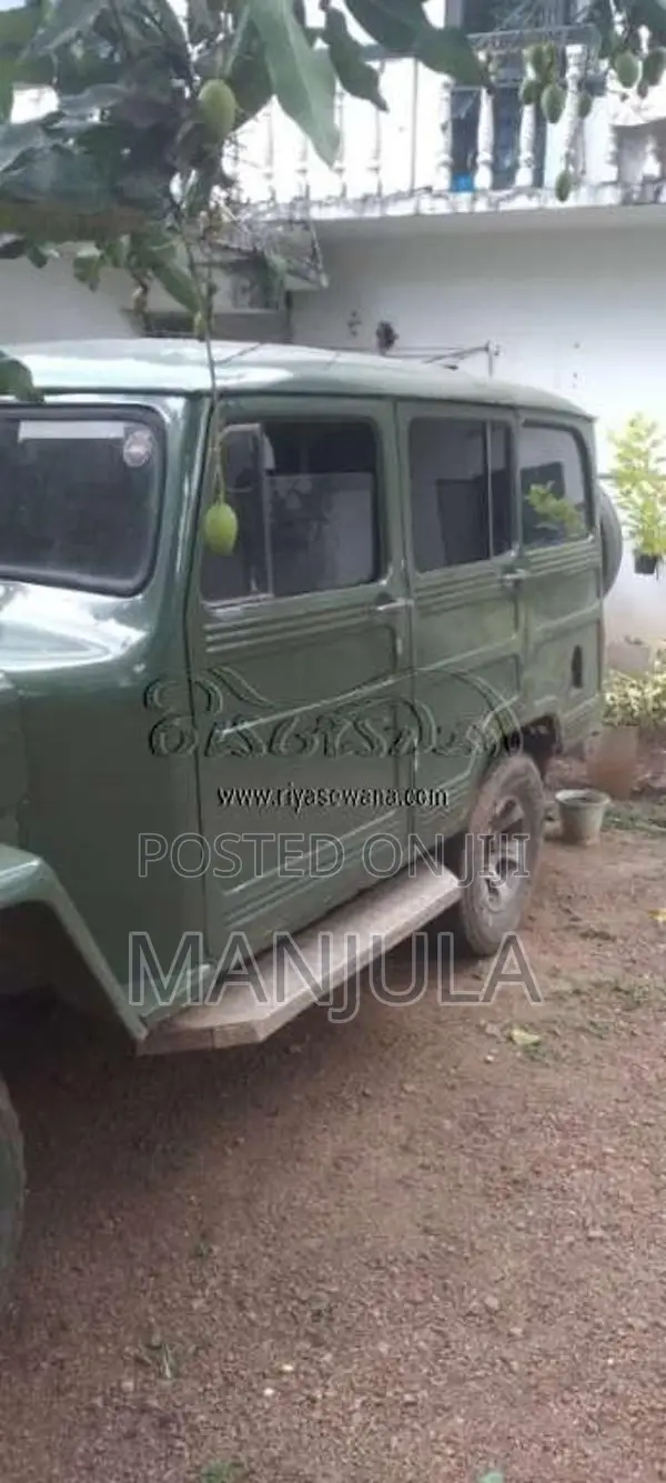 Mitsubishi 4DR5 1969 SUV (Used)