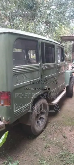 Mitsubishi 4DR5 1969 SUV (Used)
