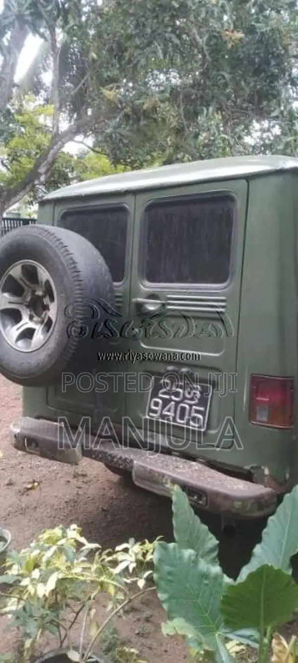 Mitsubishi 4DR5 1969 SUV (Used)