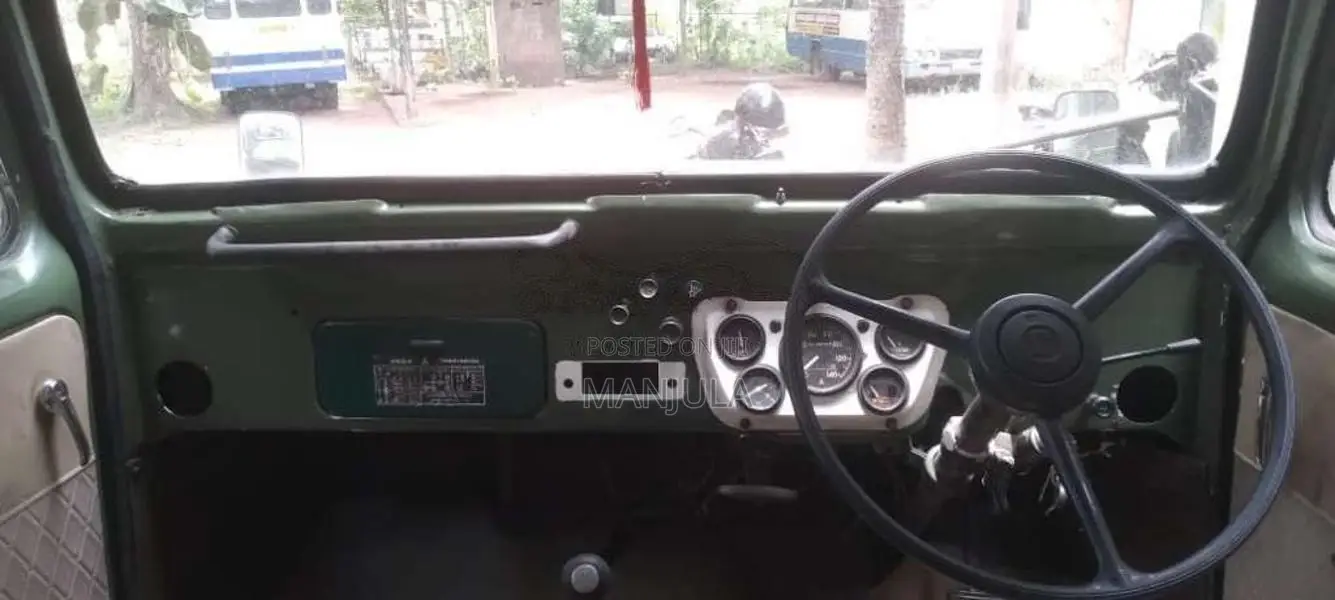 Mitsubishi 4DR5 1969 SUV (Used)