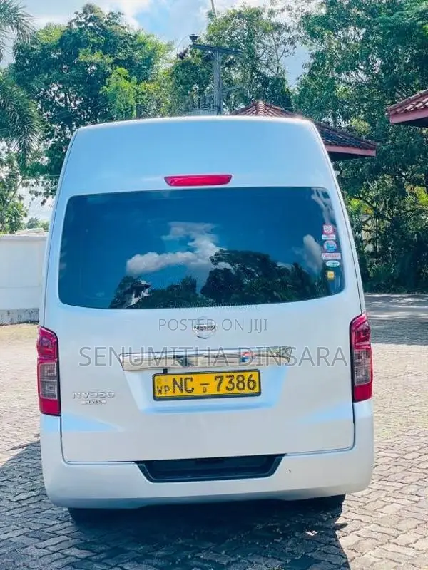 Nissan NV350 2016 Van (Used)