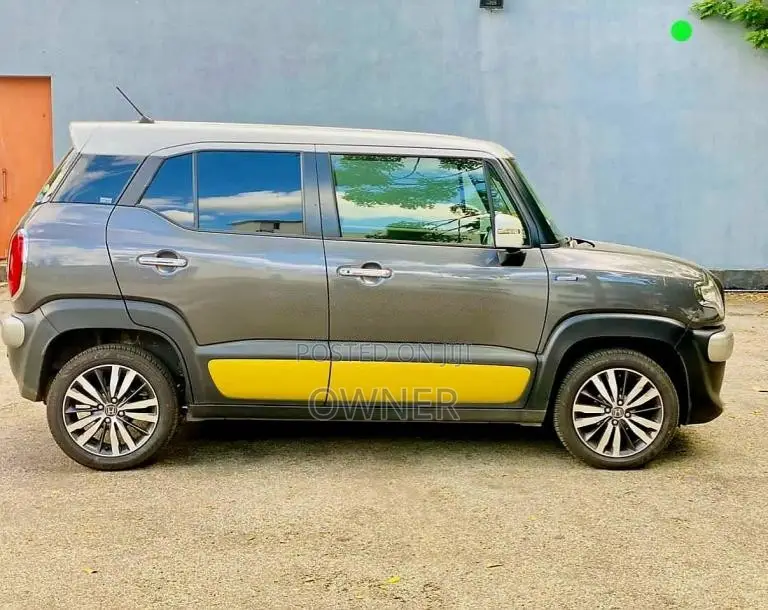 Suzuki Xbee 2018 SUV (Used)