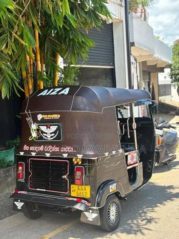 Bajaj RE 205 2012 Three Wheel (Used)