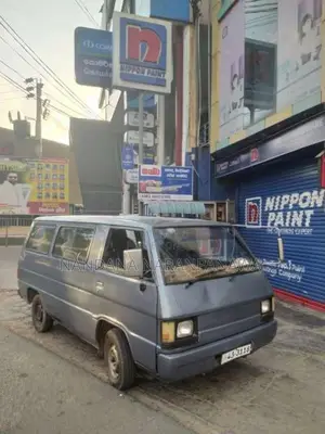Mitsubishi L300 1982 Van (Used)