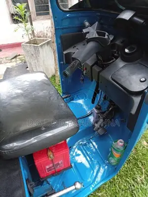 Bajaj RE 205 2011 Three Wheel (Used)