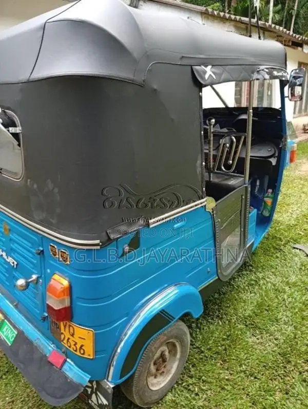 Bajaj RE 205 2011 Three Wheel (Used)