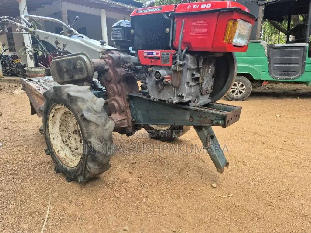 Kubota Rv80 2013 Tractor (Used)