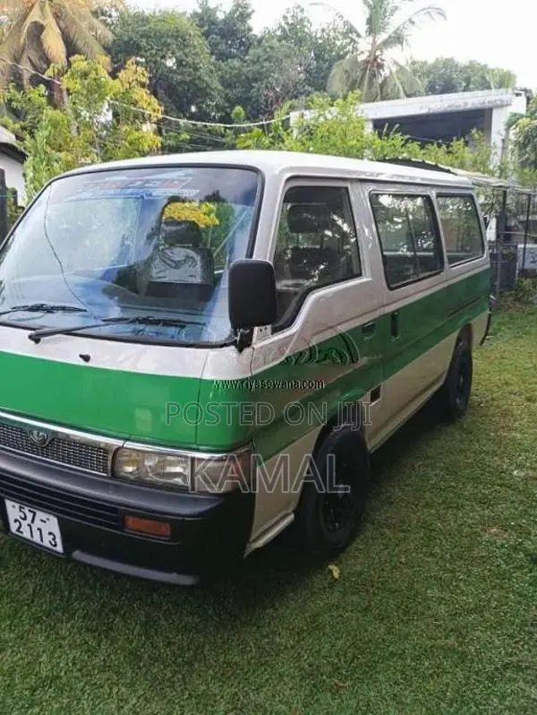 Nissan Caravan 1991 Van (Used)