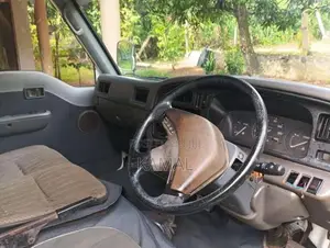 Nissan Caravan 1991 Van (Used)