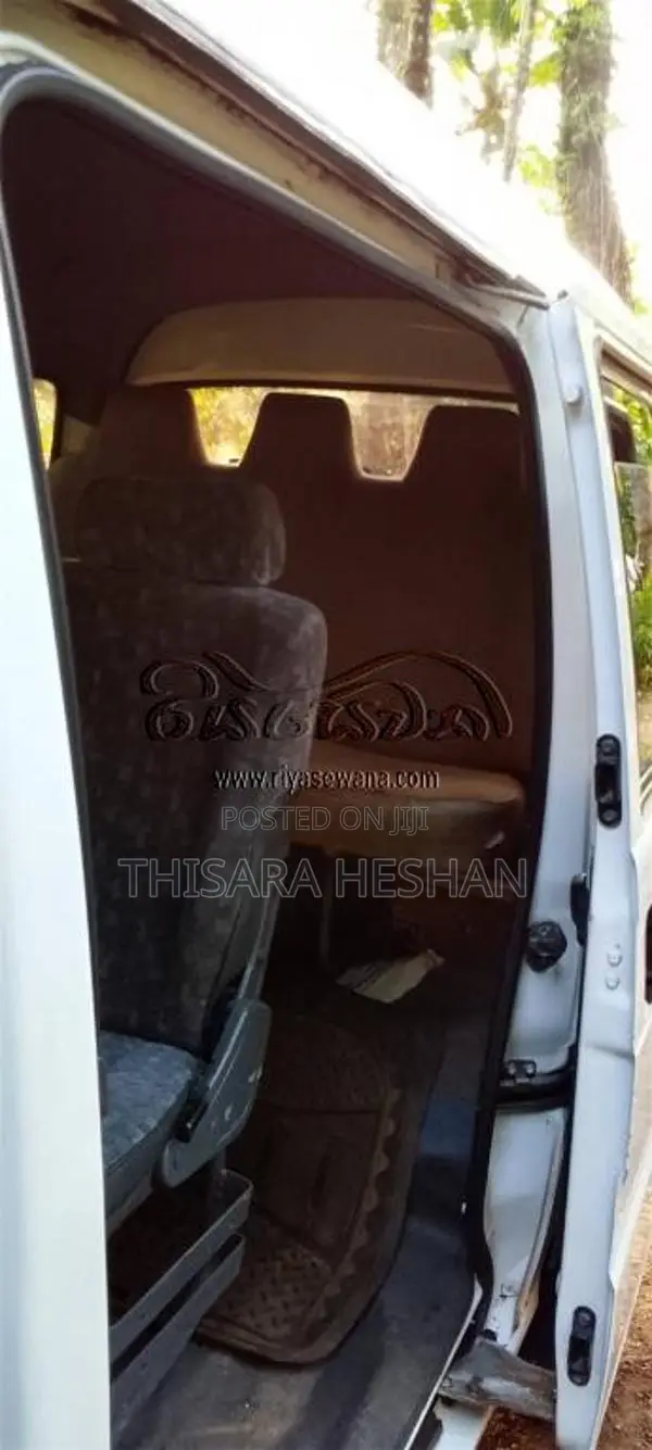 Subaru Sambar 2000 Van (Used)