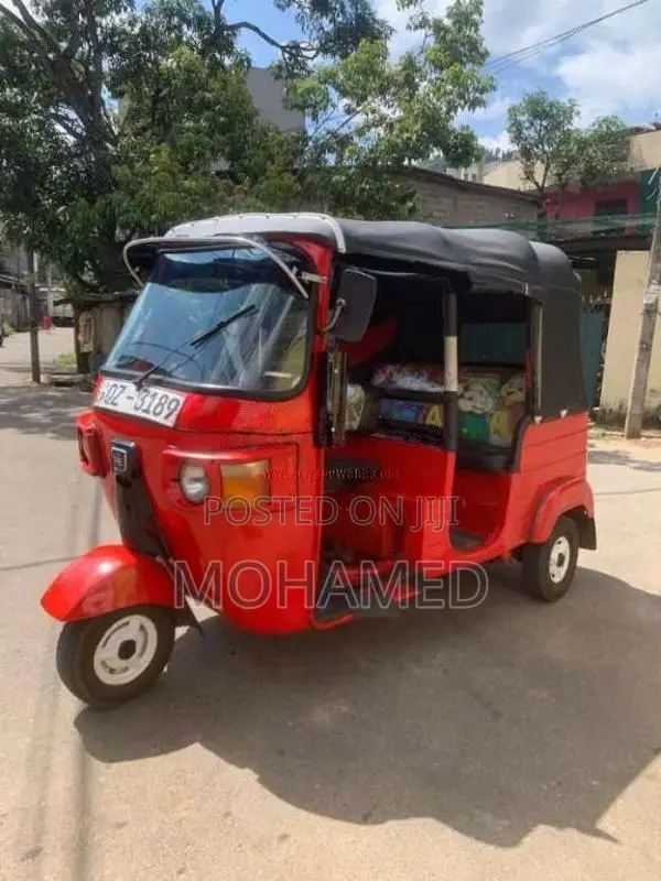 Bajaj 4 Stroke 2010 Three Wheel (Used)