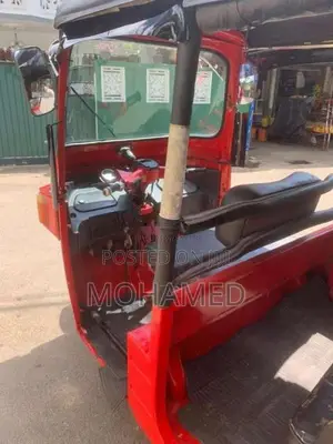 Bajaj 4 Stroke 2010 Three Wheel (Used)