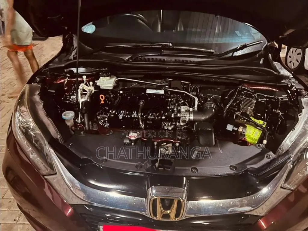 Honda Vezel 2014 SUV (Used)