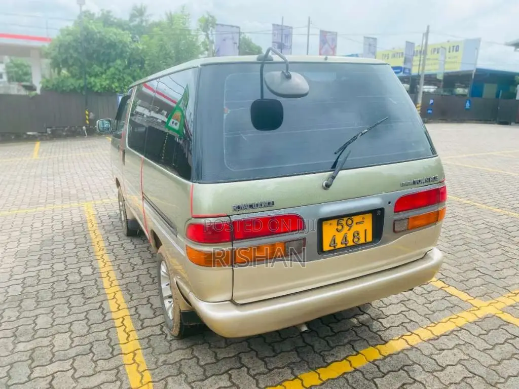Toyota Lotto CR27 1992 Van (Used)