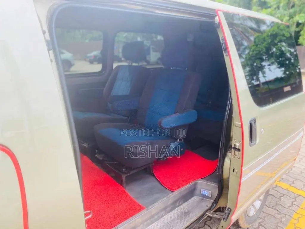 Toyota Lotto CR27 1992 Van (Used)
