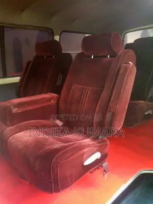 Toyota Dolphin 1998 Van (Used)
