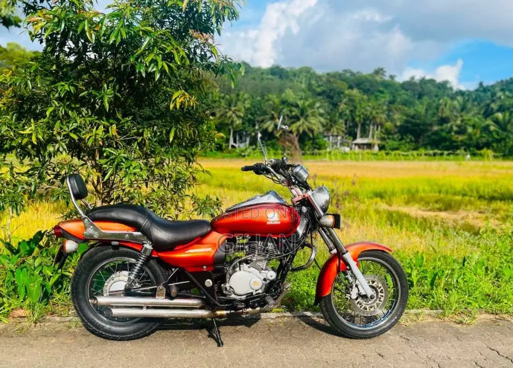 Bajaj Avenger 2007 Motorbike (Used)