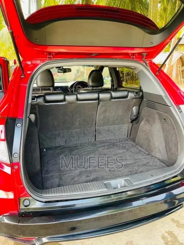 Honda Vezel 2018 SUV (Used)