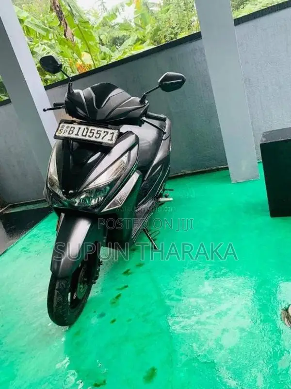 TVS Honda 2019 Motorbike (Used)