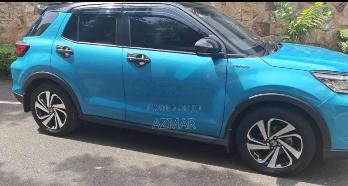 Toyota Raize 2025 SUV (Used)