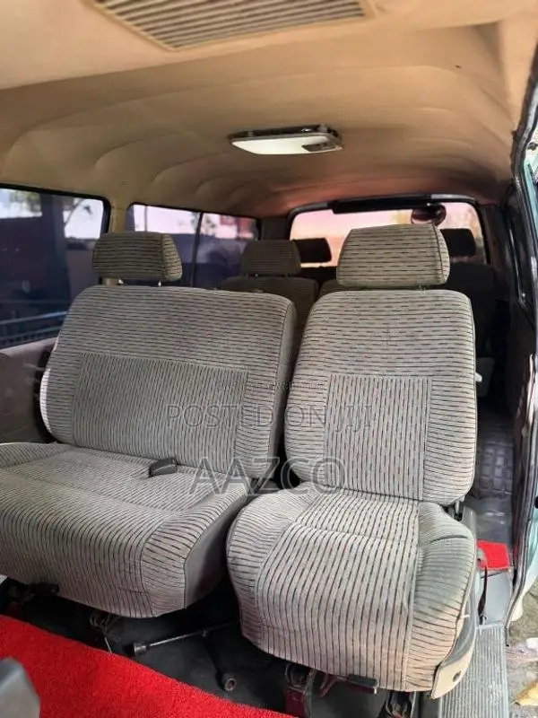 Toyota Dolphin 113 Super GL 1995 Van (Used)