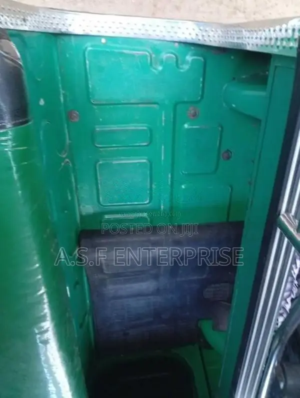 Bajaj RE 4 Stroke 2015 Three Wheel (Used)