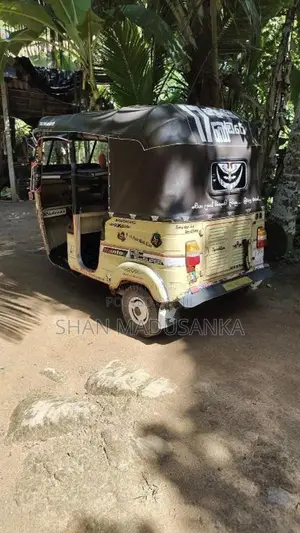 Bajaj 2 Stroke 1995 Three Wheel (Used)