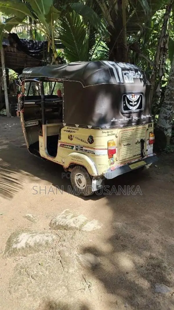 Bajaj 2 Stroke 1995 Three Wheel (Used)