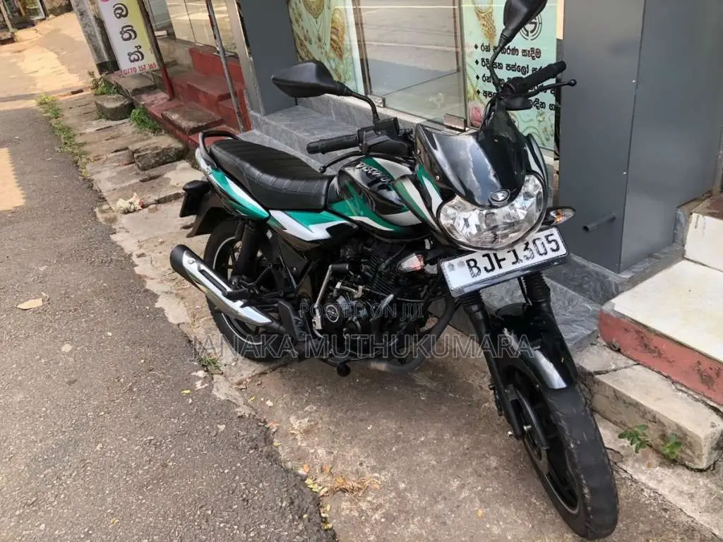 Acura Bajaj 125 2024 Motorbike (Used)