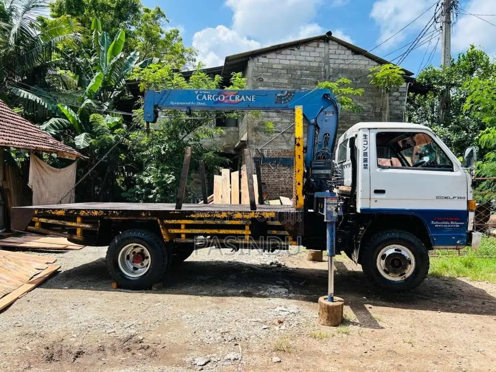 Isuzu Izusu Boom Truck 1988 Lorry (Used)