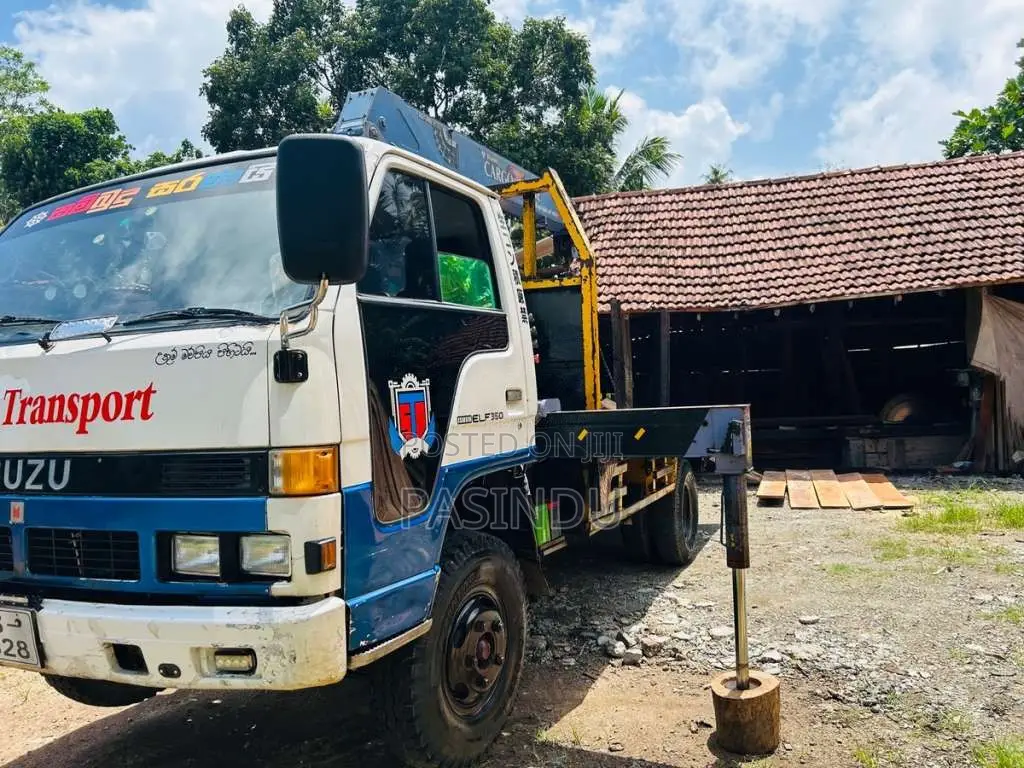 Isuzu Izusu Boom Truck 1988 Lorry (Used)