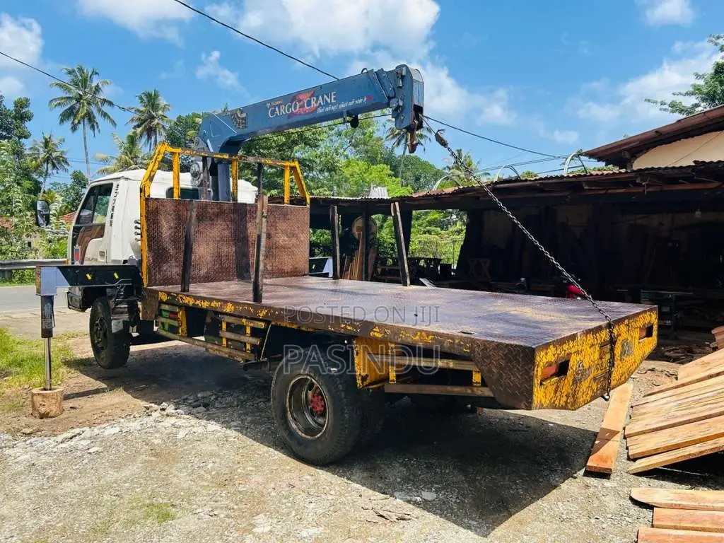 Isuzu Izusu Boom Truck 1988 Lorry (Used)