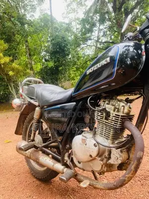 Suzuki GN125 2001 Motorbike (Used)