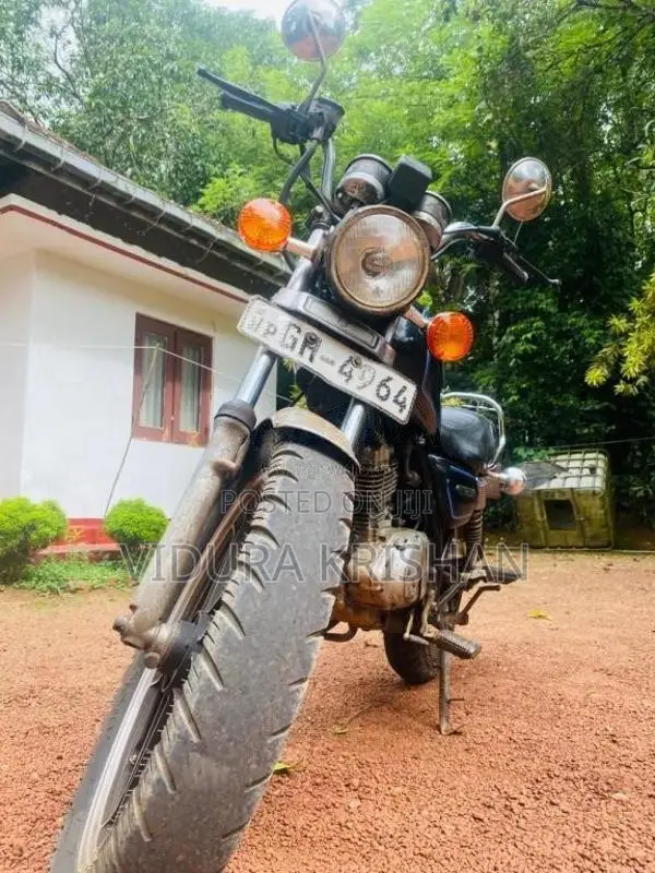 Suzuki GN125 2001 Motorbike (Used)