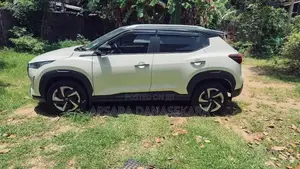 Nissan Magnite Accenta 2025 SUV (Used)