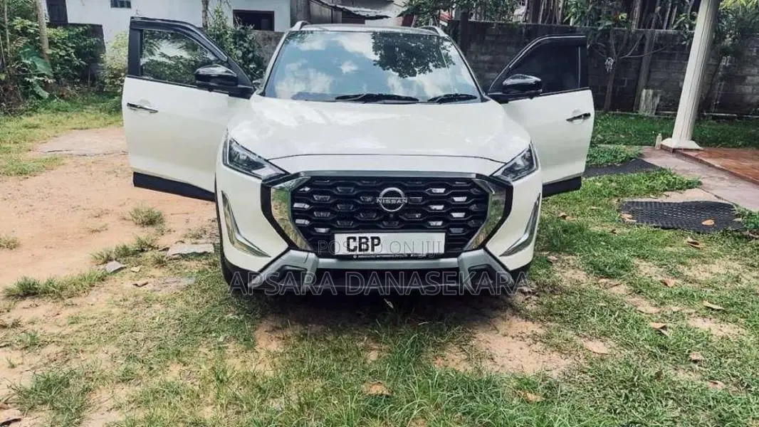 Nissan Magnite Accenta 2025 SUV (Used)