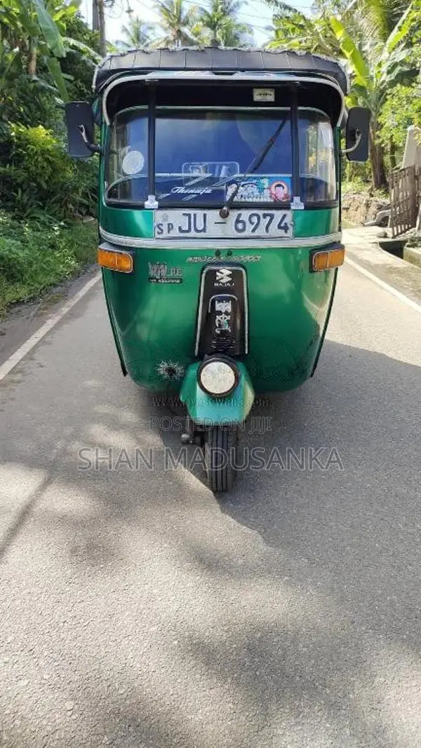 Bajaj 2 Stroke 2004 Three Wheel (Used)