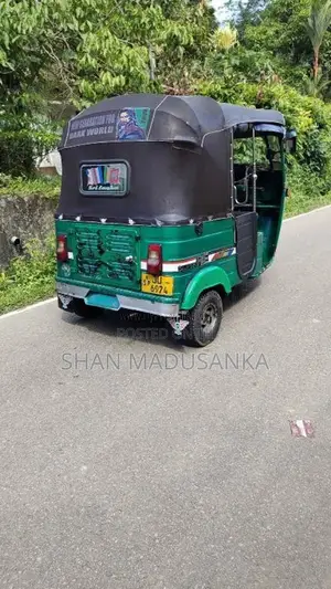 Bajaj 2 Stroke 2004 Three Wheel (Used)