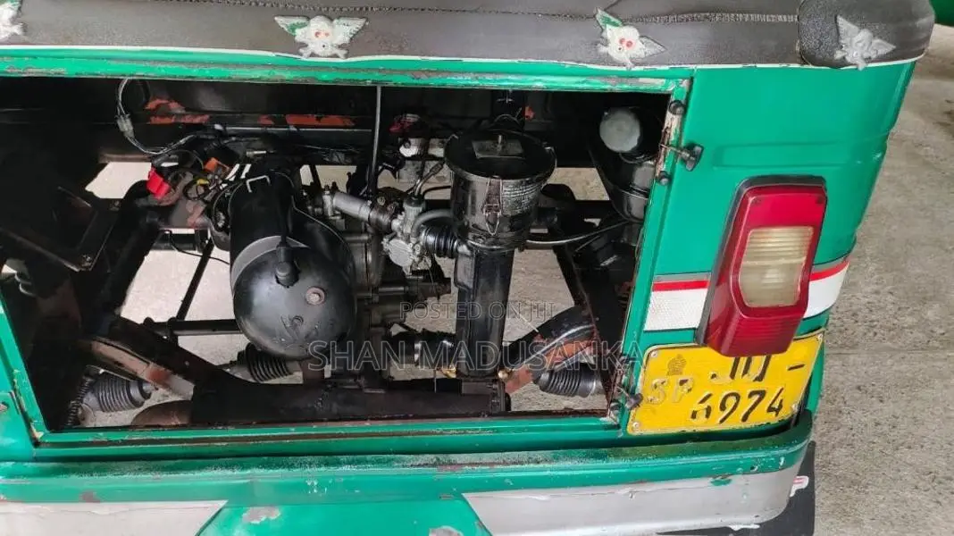 Bajaj 2 Stroke 2004 Three Wheel (Used)