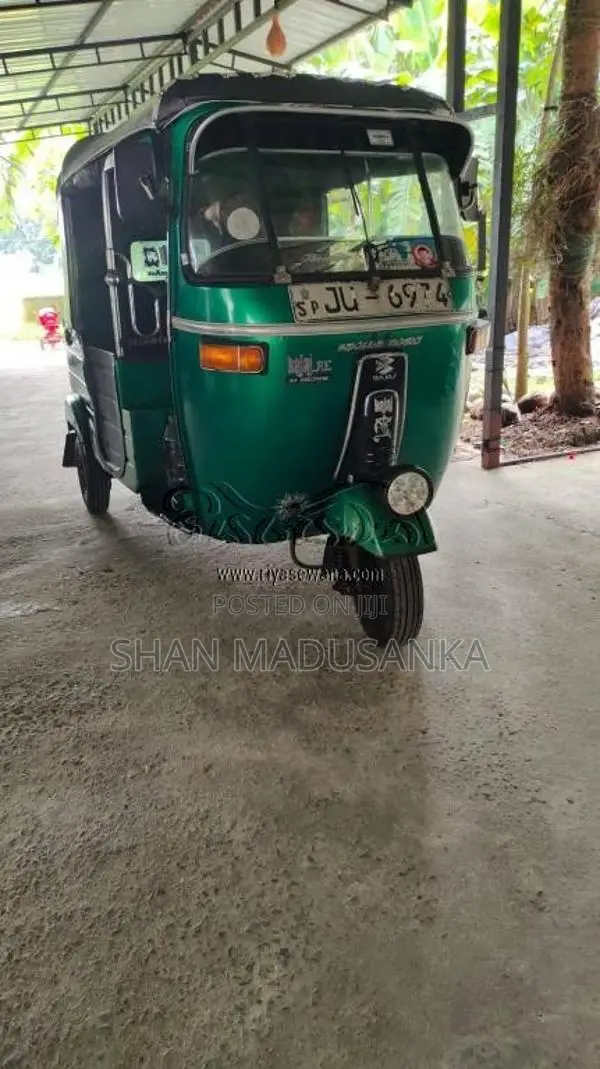 Bajaj 2 Stroke 2004 Three Wheel (Used)