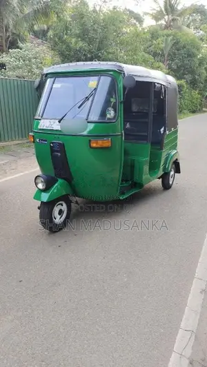 Bajaj 2 Stroke 2005 Three Wheel (Used)