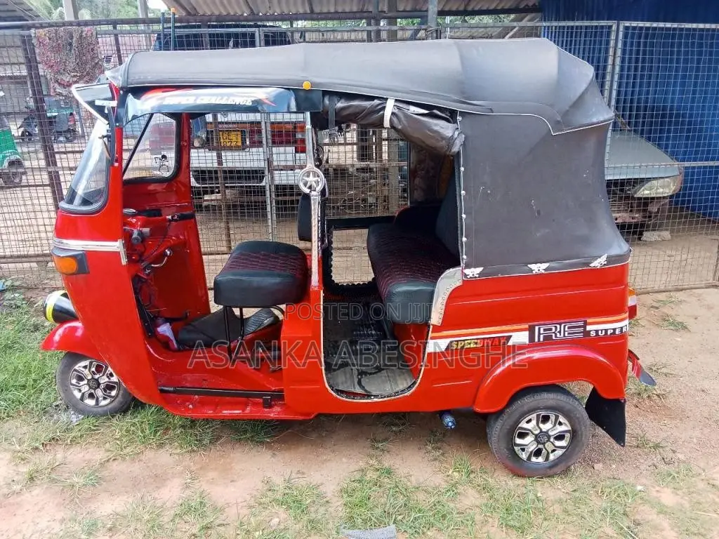 Bajaj RE 2 Stroke 2004 Three Wheel (Used)