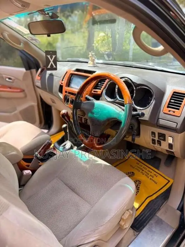 Toyota Hilux Smart Cab 2010 Pickup (Used)
