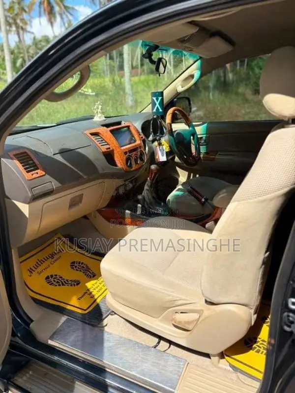 Toyota Hilux Smart Cab 2010 Pickup (Used)
