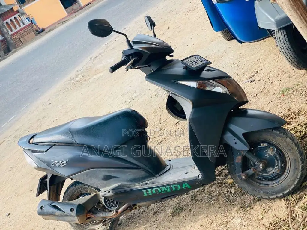 Honda Dio 2012 Motorbike (Used)
