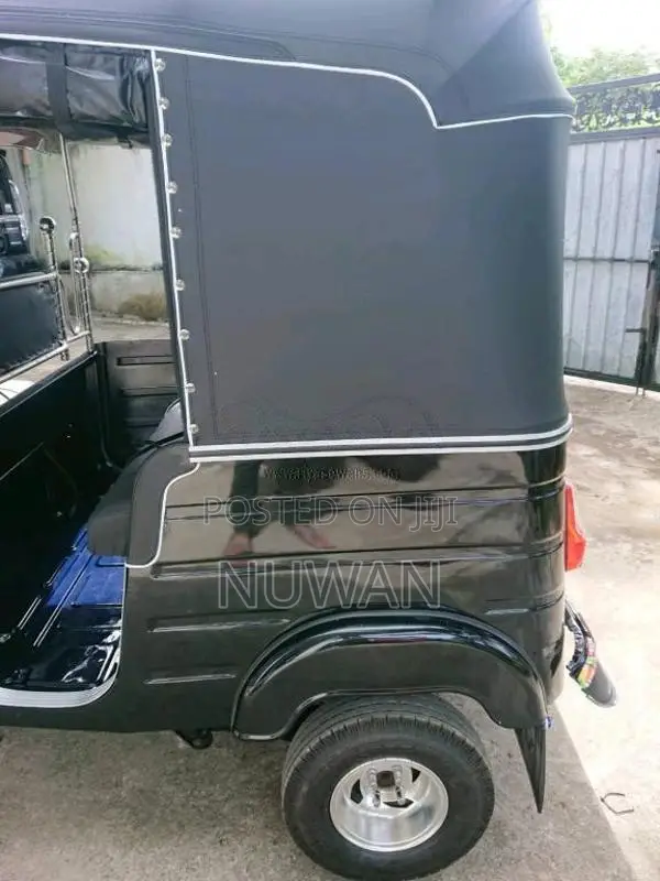Bajaj 4 stroke 2011 Three Wheel (Used)