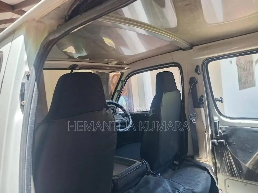 Toyota HIACE 1994 Van (Used)