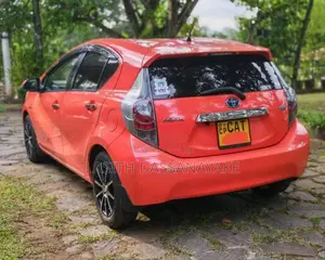 Toyota Aqua 2017 Car (Used)