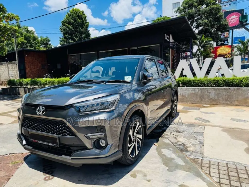 Toyota Raize 2025 SUV (Used)
